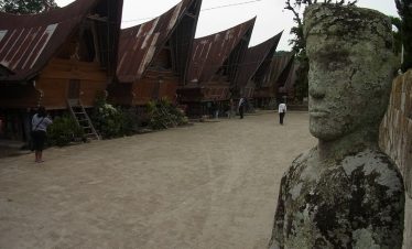 サモシール島 観光