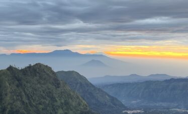 ブロモ山
